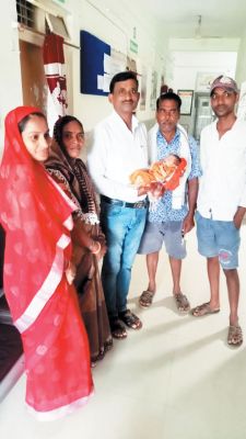 नहर के पास मिली नवजात