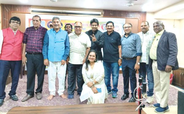 सुरजन हाल में बिखरी मानसूनी गीतों की बहार