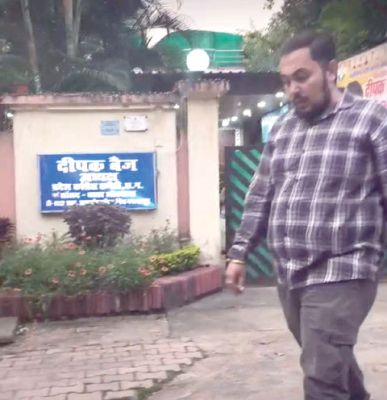 बैज के बंगले की रेकी, थाने में शिकायत