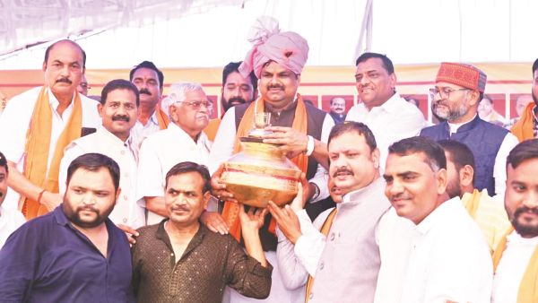 स्कूल शिक्षा मंत्री गजेन्द्र यादव का अहिवारा में भव्य स्वागत