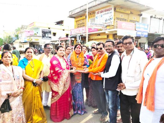 महिला मोर्चा अध्यक्ष विभा अवस्थी  का भाजपाइयों ने किया स्वागत