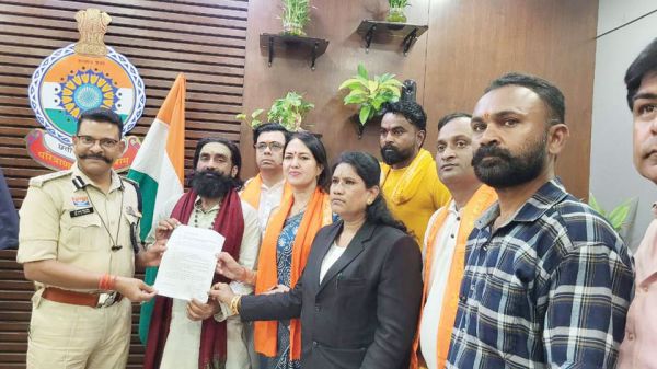 दुर्गोत्सव, आपत्तिजनक मूर्ति बिठाने पर समिति और मूर्तिकार पर हो कार्यवाही