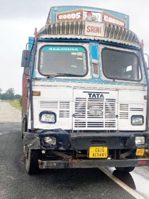 ट्रक- बाइक भिड़ंत, एक युवक की मौत, दूसरा गम्भीर