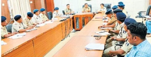 हाईटेक पुलिसिंग के साथ पेट्रोलिंग बढ़ाने पर जोर
