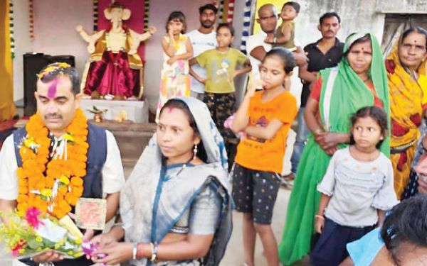 राज्यपाल पुरस्कार से सम्मानित शिक्षक शिवचरण का भव्य स्वागत