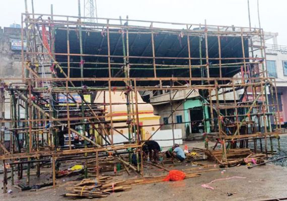 दुर्गा पूजन की तैयारियां जोरों पर