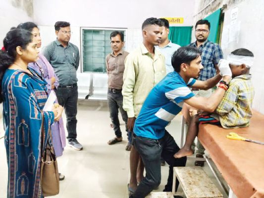 आंगनबाड़ी में बच्चे को लगी चोट, कार्यकर्ता-सहायिका नहीं थे मौजूद