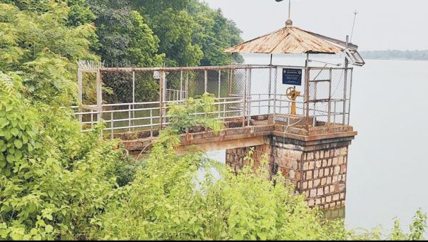 किंकारी जलाशय की उपेक्षा से ग्रामीणों में बढ़ी चिंता