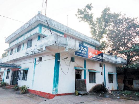 सूने घर में चोरी, नाबालिग गिरफ्तार