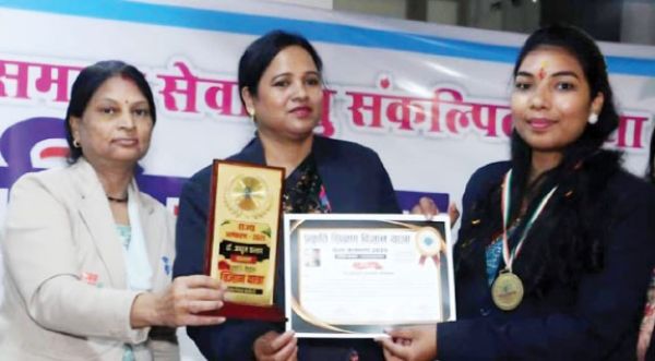  शिक्षिका राधिका दीवान को डॉ. अब्दुल कलाम सम्मान