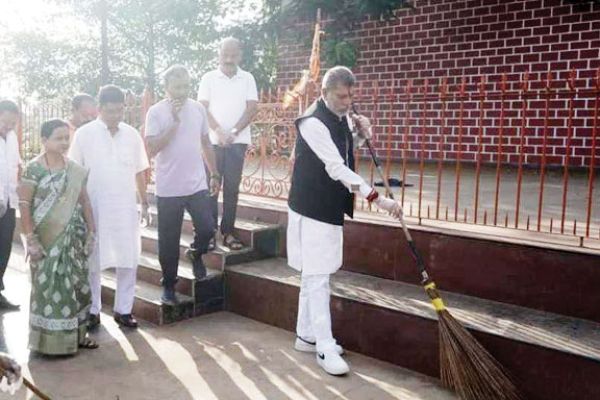 सेवा पखवाड़ा में राष्ट्र सेवा व जन सेवा की भावना निहित - किरण सिंह देव