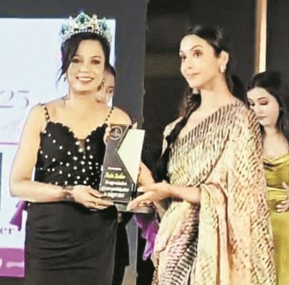 दुर्ग की अनिता नेशनल ब्यूटी पेजेंट में हुईं सम्मानित