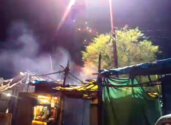 11 केवी विद्युत प्रवाहित तार में शॉर्ट- सर्किट से लगी भीषण आग, बड़ा हादसा टला 