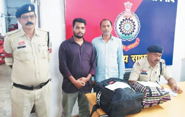 80 हजार के गांजा संग 2 तस्कर गिरफ्तार