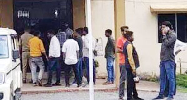 ऑनलाइन ऑडर में मंगाया समान, महिला से ठगे 11 लाख