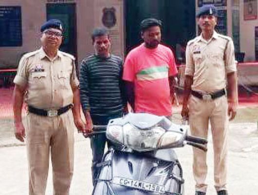 स्कूटी चोरी के दो आरोपी गिरफ्तार, वाहन बरामद