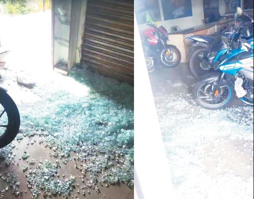 शोरूम से बाइक चोरी