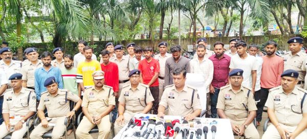 पुलिस ने बाइक चोर गिरोह का किया खुलासा