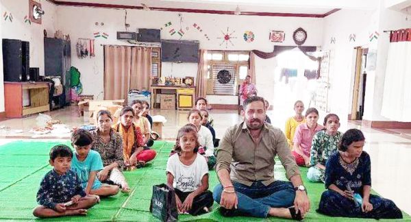 सचिन ने मनाया दिव्यांग  बच्चों के बीच जन्मदिन