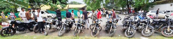 तेज रफ्तार और मॉडिफाइड साइलेंसर  वाले 15 बाइकरों पर कार्रवाई