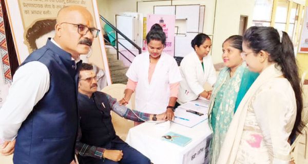 स्वस्थ नारी, सशक्त परिवार अभियान: विशाल स्वास्थ्य शिविर व सास-बहू सम्मेलन