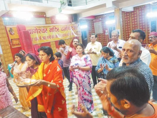 पदयात्री सेवा पंडाल उद्घाटित कपड़े के थैलों का वितरण