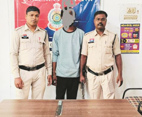 चाकू लहराने वाला आरोपी पकड़ाया