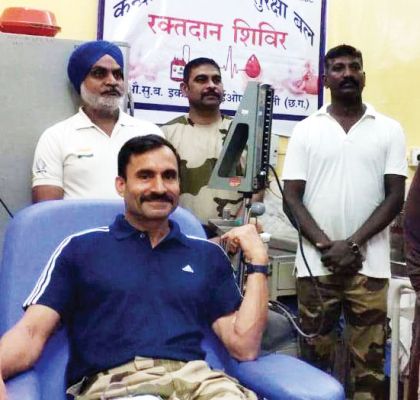  बचेली सीआईएसएफ के जवानों ने किया रक्तदान