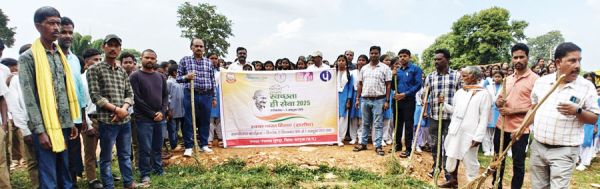 रैली निकाल मानव श्रृंखला  बना स्वच्छता का संदेश