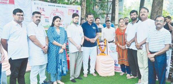 अंगीकार : अभियान चलाकर नागरिकों को प्रोत्साहित किया