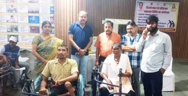  सेवा पखवाड़ा पर ट्राइसाइकिल का वितरण