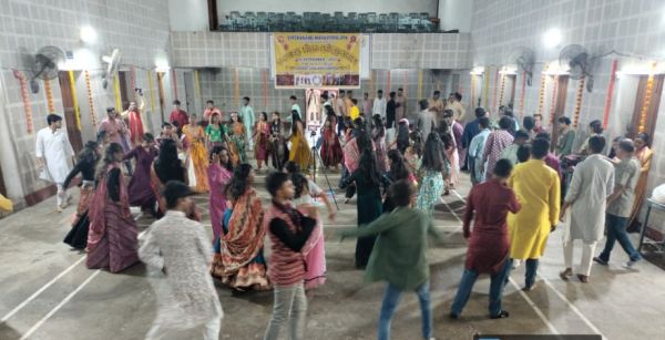 विवेकानंद कॉलेज में गरबोत्सव