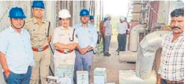 जब्त 82 किलो गांजा को  किया आग के हवाले