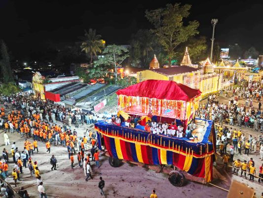 बस्तर दशहरा: फूल रथ की अंतिम परिक्रमा