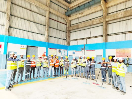 कुकुरडीह लाइमस्टोन खदान के कर्मियों ने ली स्वच्छता की शपथ