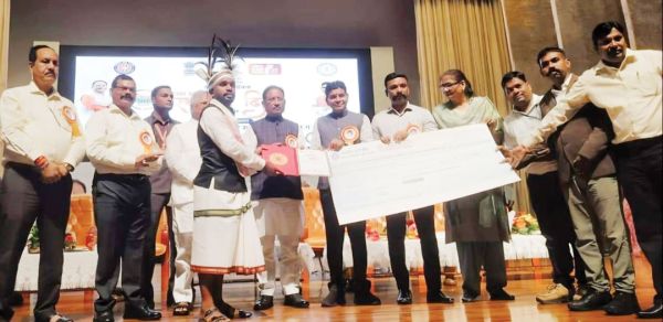 रासेयो कार्यक्रम अधिकारी अमर सिंह व स्वयंसेवक रयतू कश्यप को राज्य स्तरीय पुरस्कार