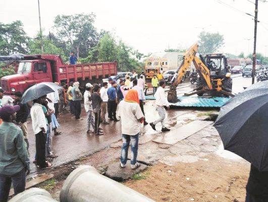 निगम स्वामित्व की भूमि पर बेदखली कार्रवाई कर कब्जामुक्त कराया