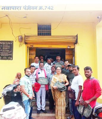 नवापारा सोसायटी में सेवा पखवाड़ा कार्यक्रम