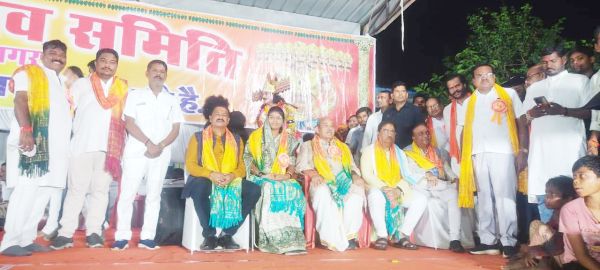 विजयादशमी पर राख हुआ अधर्म का पुतला, लोगों ने लगाए जय श्री राम के नारे