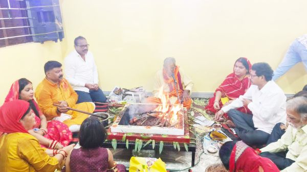 महाअष्टमी पर प्राचीन सिद्ध शक्ति पीठ महामाया मंदिर में हवन पूजन