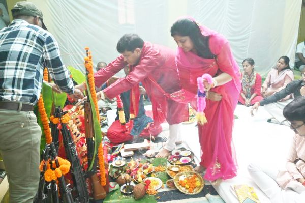 मोहला-मानपुर में शस्त्र  व वाहन पूजा