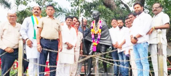 गांधी-शास्त्री को किया याद