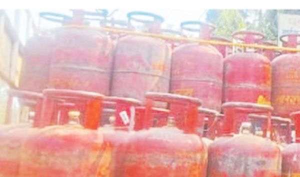 प्रधानमंत्री उज्जवला योजना पोर्टल 19 माह से बंद, भटक रही आवेदिका