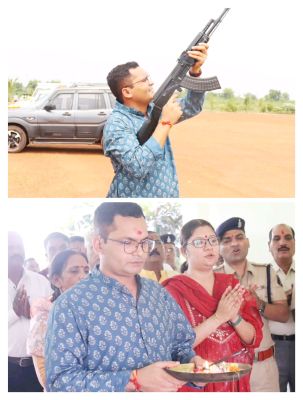 विजयादशमी पर पुलिस मुख्यालय में शस्त्र पूजा