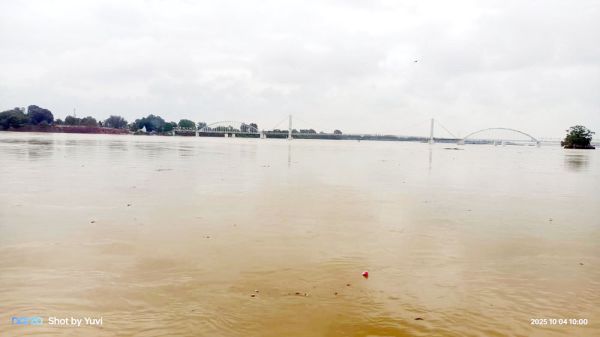 गंगरेल से पानी छोड़ा, महानदी का जलस्तर बढ़ा