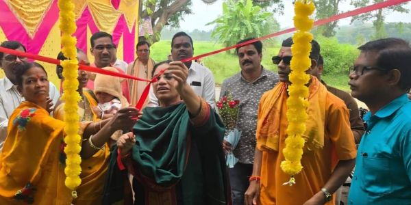 विधायक ने टीवीएस शोरूम  का किया उद्घाटन