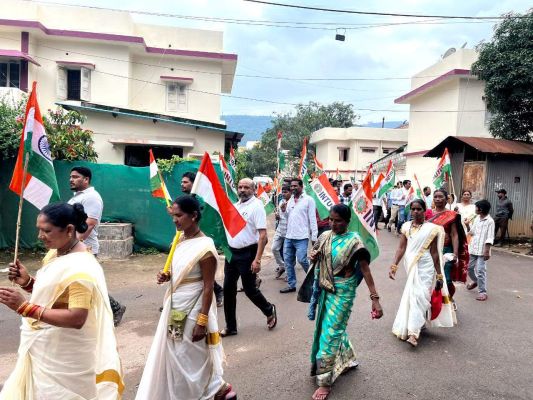 गांधी- शास्त्री जयंती पर निकाली पदयात्रा, स्वच्छता कर्मियों का सम्मान