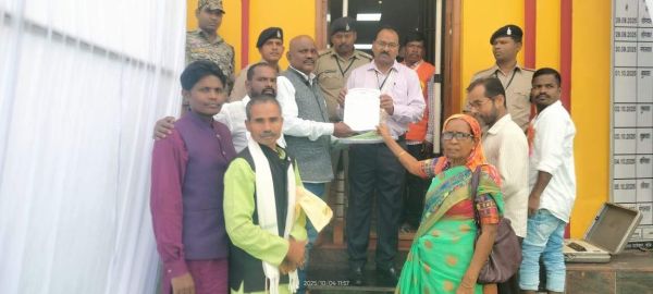 माहरा समाज को अजजा का दर्जा देने सौंपा ज्ञापन