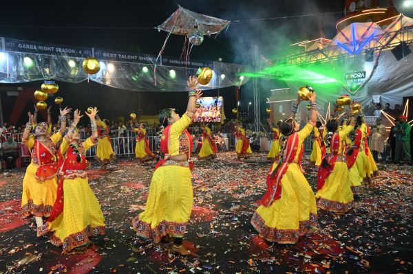 ‘गरबा नाईट सीजन-4’ में मातृका ग्रुप किरंदुल विजेता