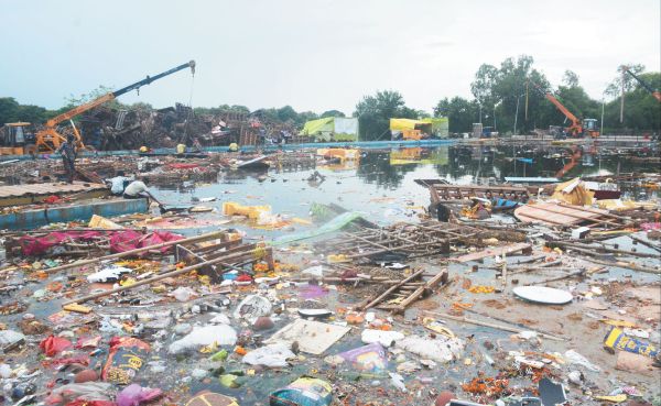 897 दुर्गा मूर्तियों का विसर्जन, कुंड की लगातार सफाई